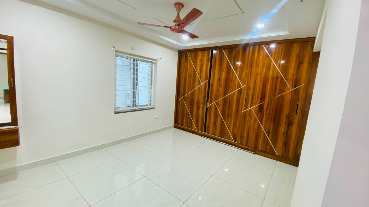 3 BHK Semi-furnished Apartment in Vasavi GP Trends, Nanakramguda, Hyderabad — photo 3