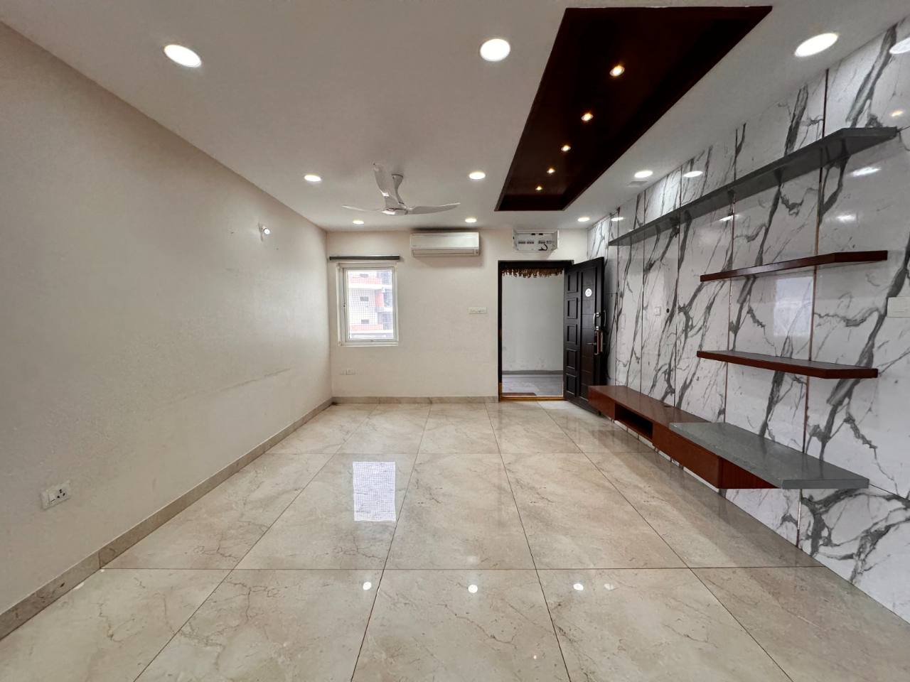 3 BHK Semi-furnished Apartment in Lansum Etania, Nanakramguda, Hyderabad — photo 2