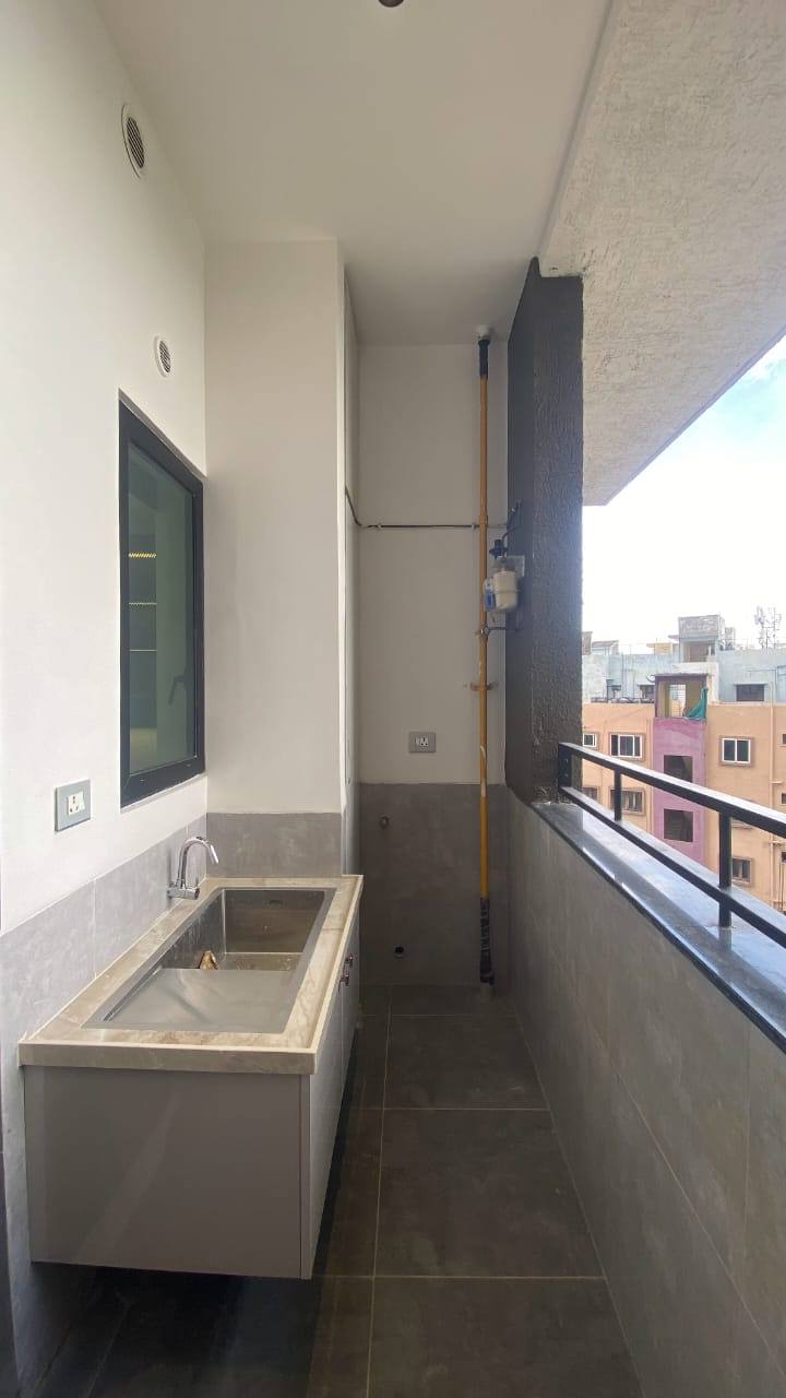 3 BHK Semi-furnished Apartment in Aparna One, Shaikpet, Hyderabad — photo 2