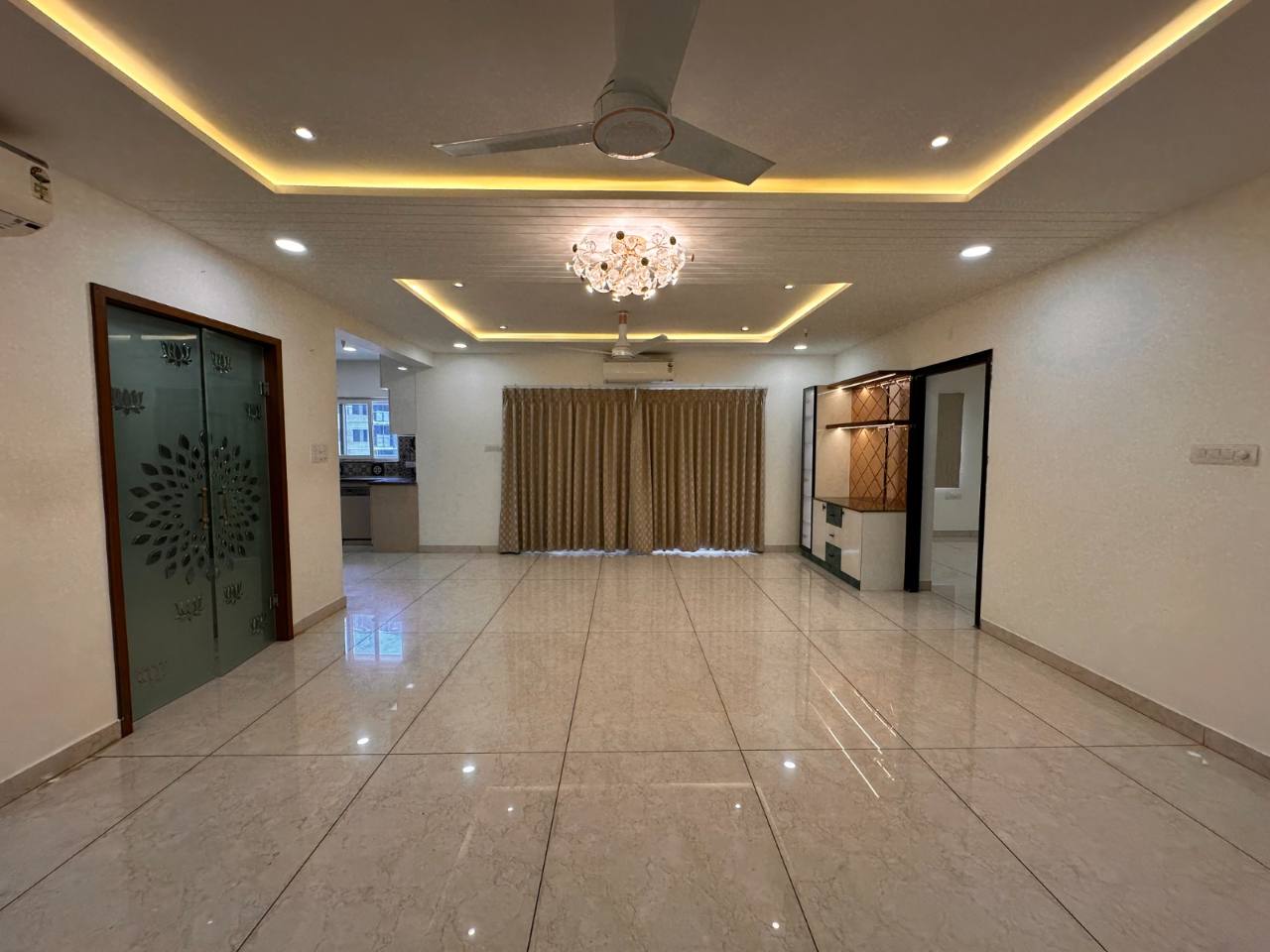 4 BHK Semi-furnished Apartment in Lansum Etania, Nanakramguda, Hyderabad — photo 3