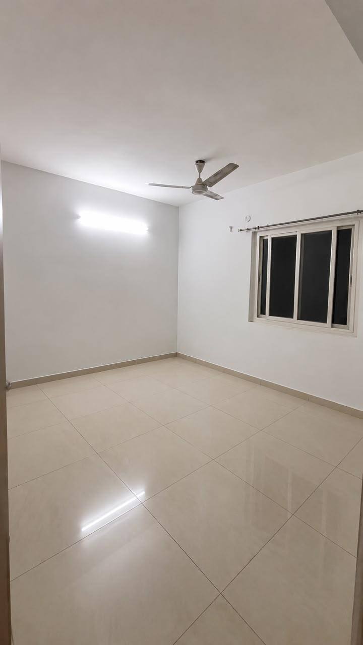 2 BHK Semi-furnished Apartment in 7 Hills Apartments, Narsingi, Hyderabad — photo 3